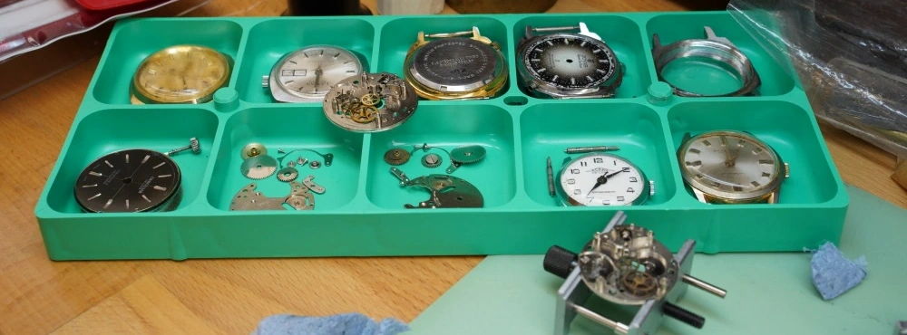 Watch Parts Container - Watchmaking Tools